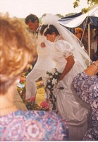 Kirsten to the altar