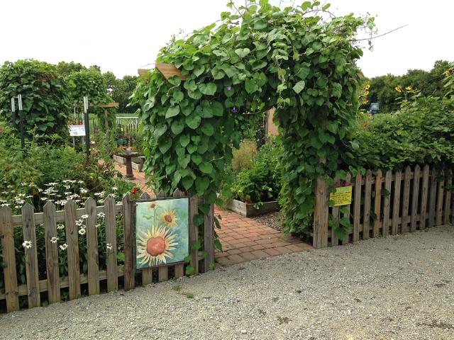 Entrance to Kitchen Garden in Tippecanoe-County-Extension Master-Gardeners' Show and Idea Gardens