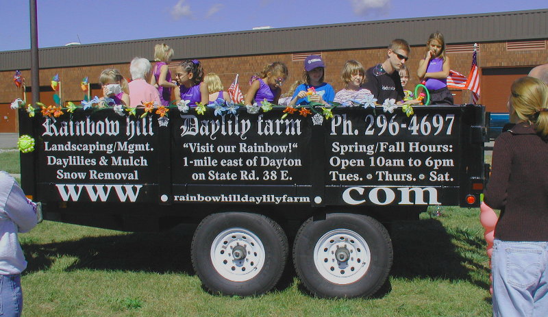 Day Lily Farm Float